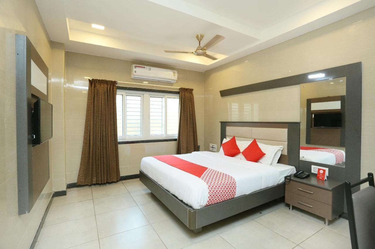 Oyo 18808 Hotel Rsn International ราเมศวาราม ภายนอก รูปภาพ
