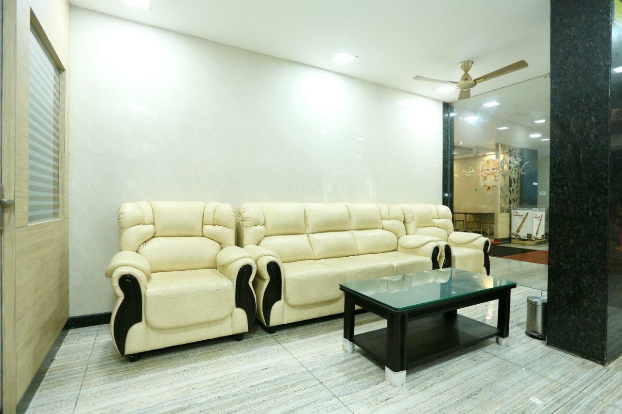 Oyo 18808 Hotel Rsn International ราเมศวาราม ภายนอก รูปภาพ