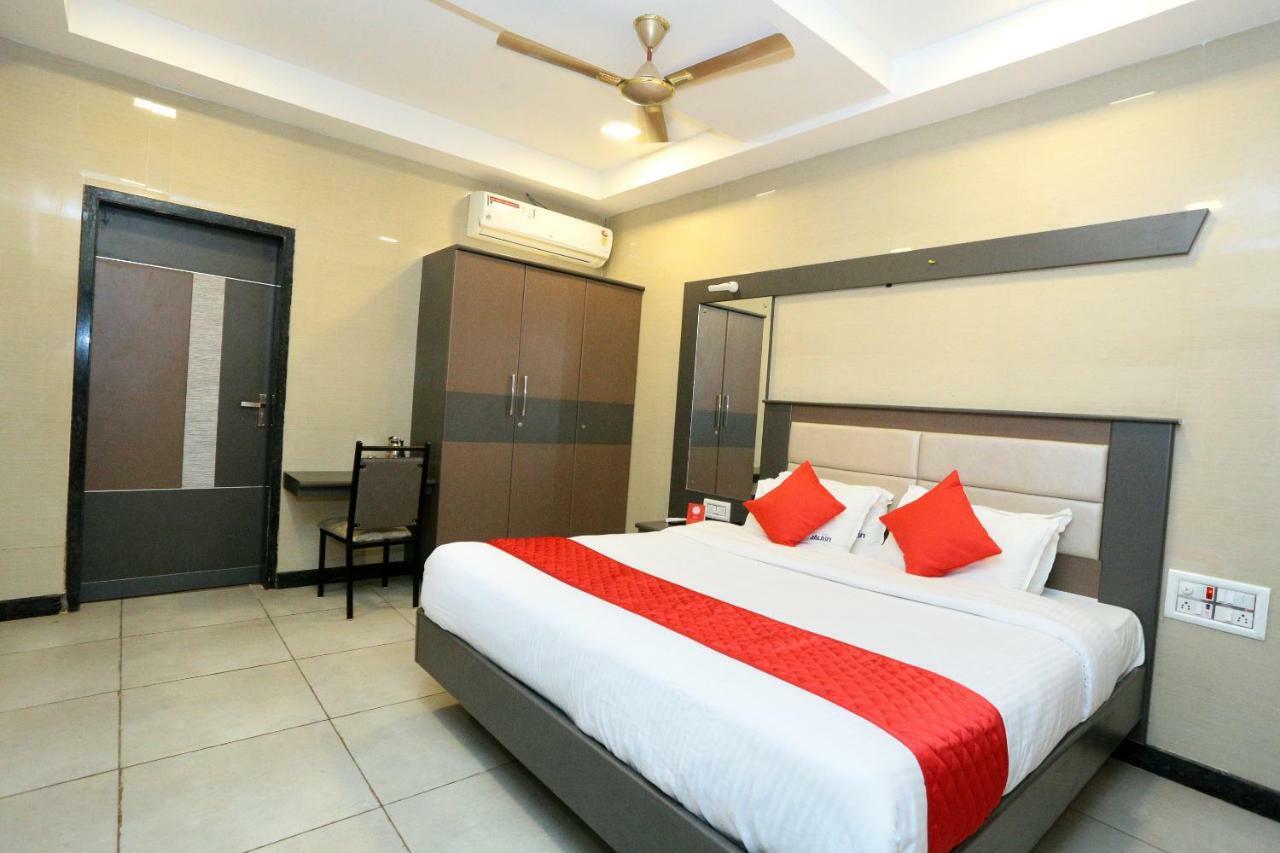 Oyo 18808 Hotel Rsn International ราเมศวาราม ภายนอก รูปภาพ