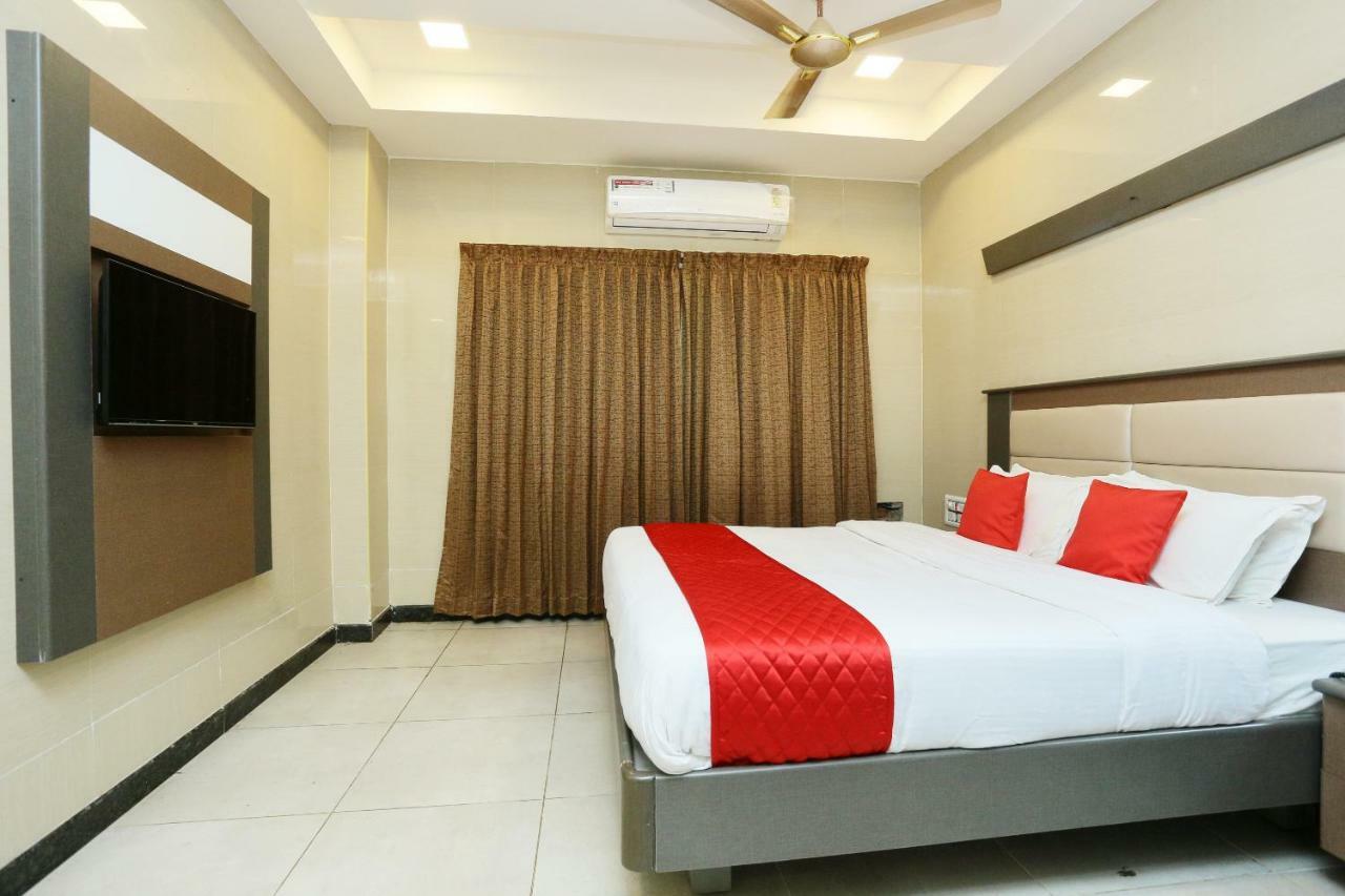 Oyo 18808 Hotel Rsn International ราเมศวาราม ภายนอก รูปภาพ